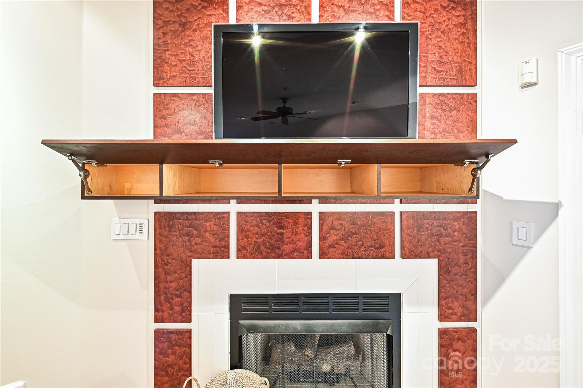 333 West 7th Street Charlotte, NC 28202 - Photo 19 of 46 a close view of a fireplace