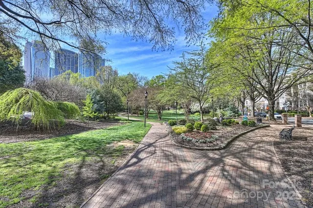 $699,900 | 333 West 7th Street, Charlotte, NC 28202