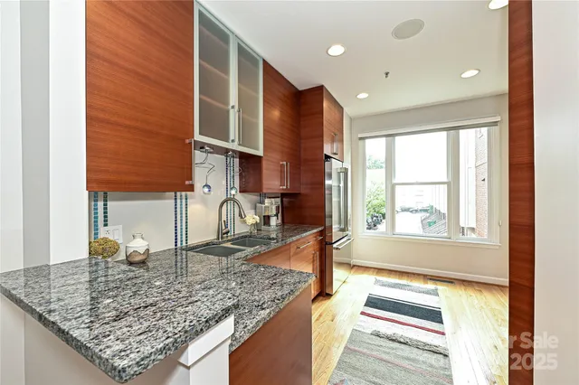 $699,900 | 333 West 7th Street, Charlotte, NC 28202