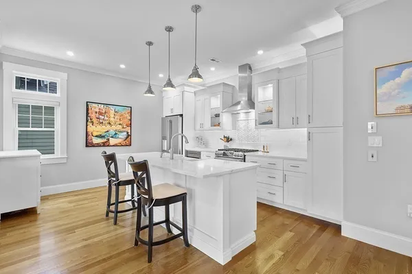 $999,000 | 41 A Sargent Avenue, Unit 2, Somerville, MA 02145