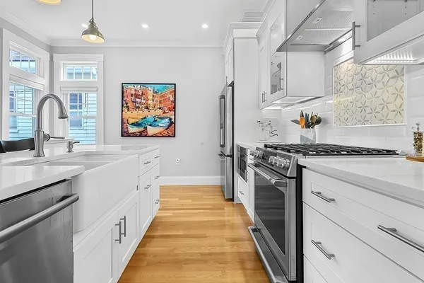 $999,000 | 41 A Sargent Avenue, Unit 2, Somerville, MA 02145