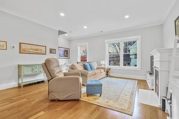 $999,000 | 41 A Sargent Avenue, Unit 2, Somerville, MA 02145