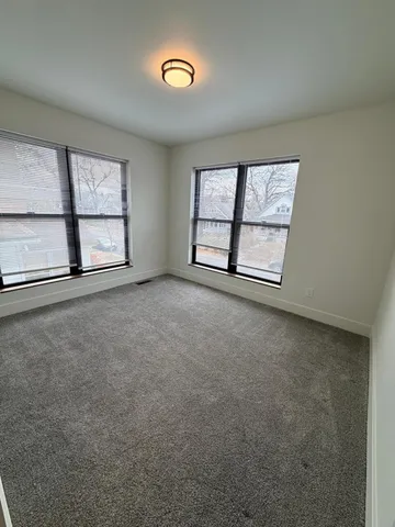 $2,600 | 131 West 46th Street, Minneapolis, MN 55419