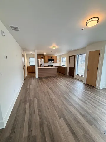 $2,600 | 131 West 46th Street, Minneapolis, MN 55419