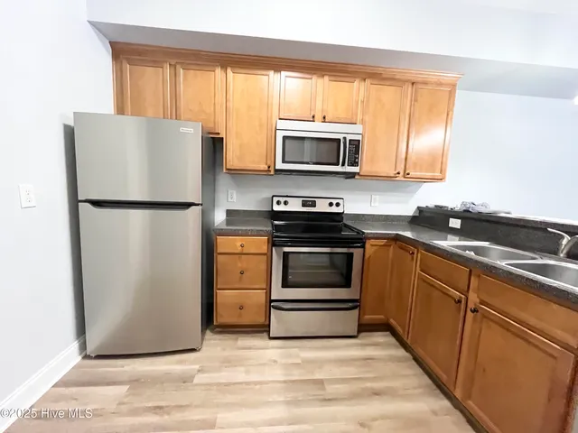 $1,517 | 414 Harbor Bay Drive, Elizabeth City, NC 27909