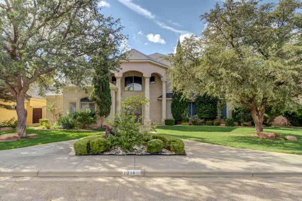 $1,098,000 | 1914 Aberdeen Avenue, Lubbock, TX 79407