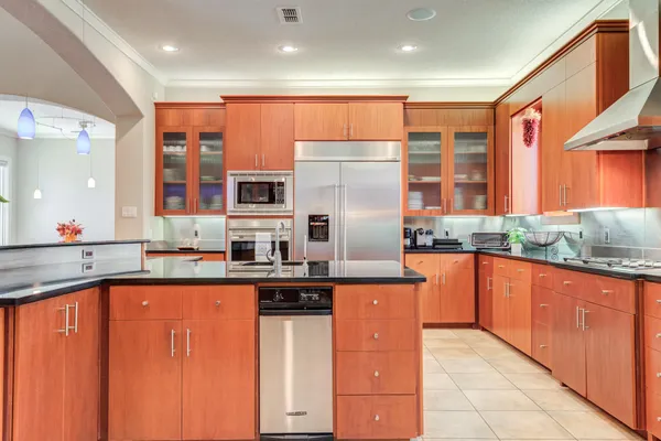 $1,098,000 | 1914 Aberdeen Avenue, Lubbock, TX 79407