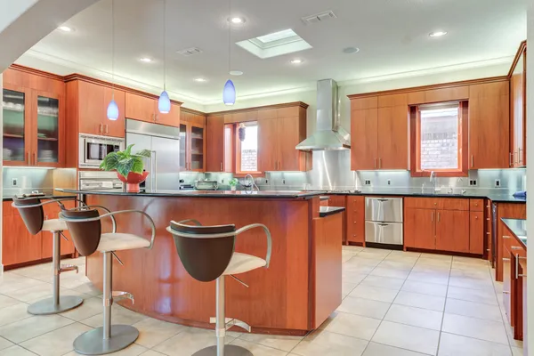 $1,098,000 | 1914 Aberdeen Avenue, Lubbock, TX 79407