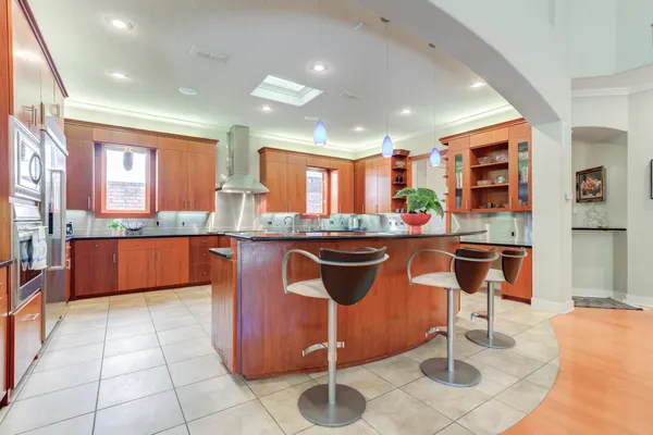 $1,098,000 | 1914 Aberdeen Avenue, Lubbock, TX 79407