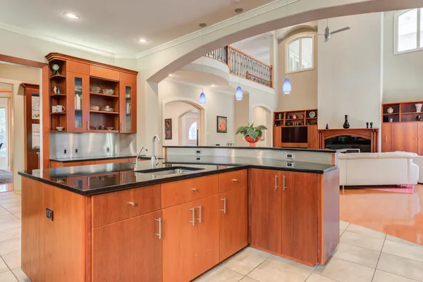 $1,098,000 | 1914 Aberdeen Avenue, Lubbock, TX 79407