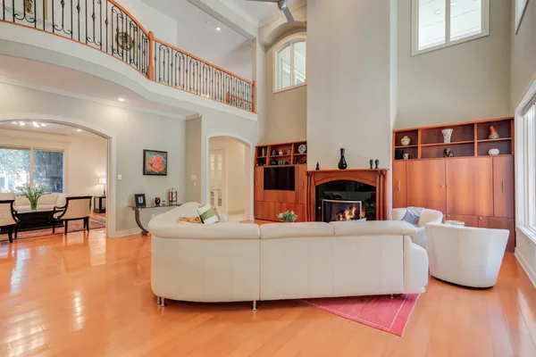 $1,098,000 | 1914 Aberdeen Avenue, Lubbock, TX 79407