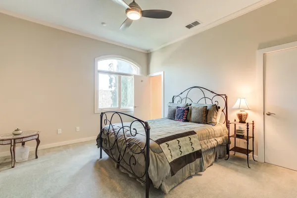 $1,098,000 | 1914 Aberdeen Avenue, Lubbock, TX 79407