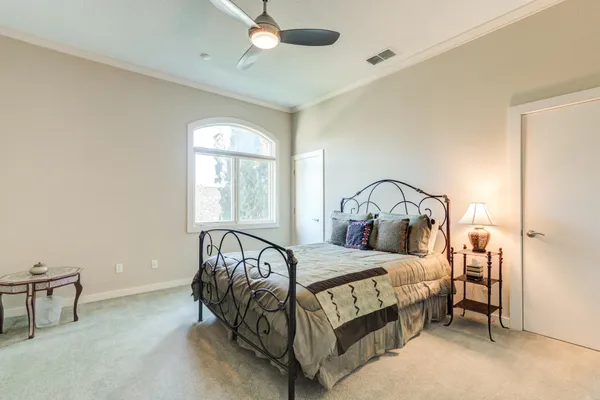 $1,098,000 | 1914 Aberdeen Avenue, Lubbock, TX 79407