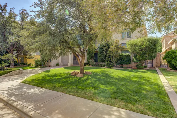 $1,098,000 | 1914 Aberdeen Avenue, Lubbock, TX 79407