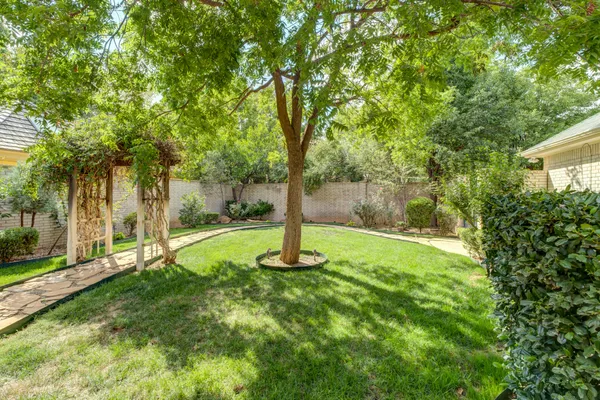 $1,098,000 | 1914 Aberdeen Avenue, Lubbock, TX 79407