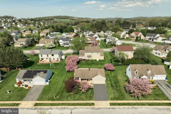 $395,000 | 440 Sterling Drive, Red Lion, PA 17356