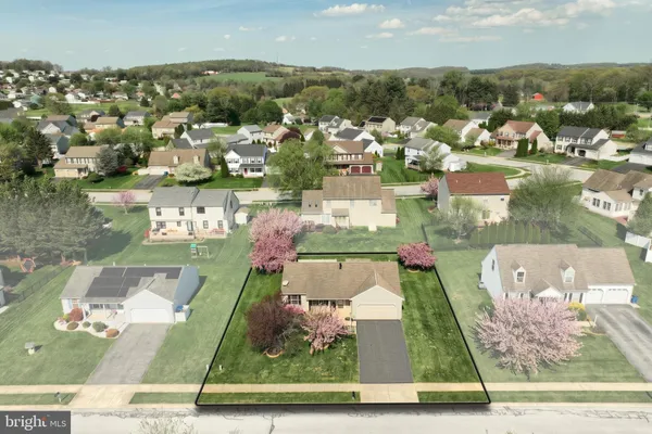 $395,000 | 440 Sterling Drive, Red Lion, PA 17356