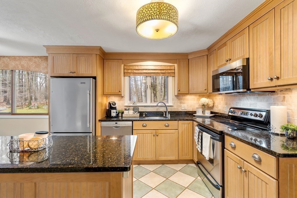 28 Marlboro Road Georgetown, MA 01833 - Photo 1 of 39 Gallery Image 1