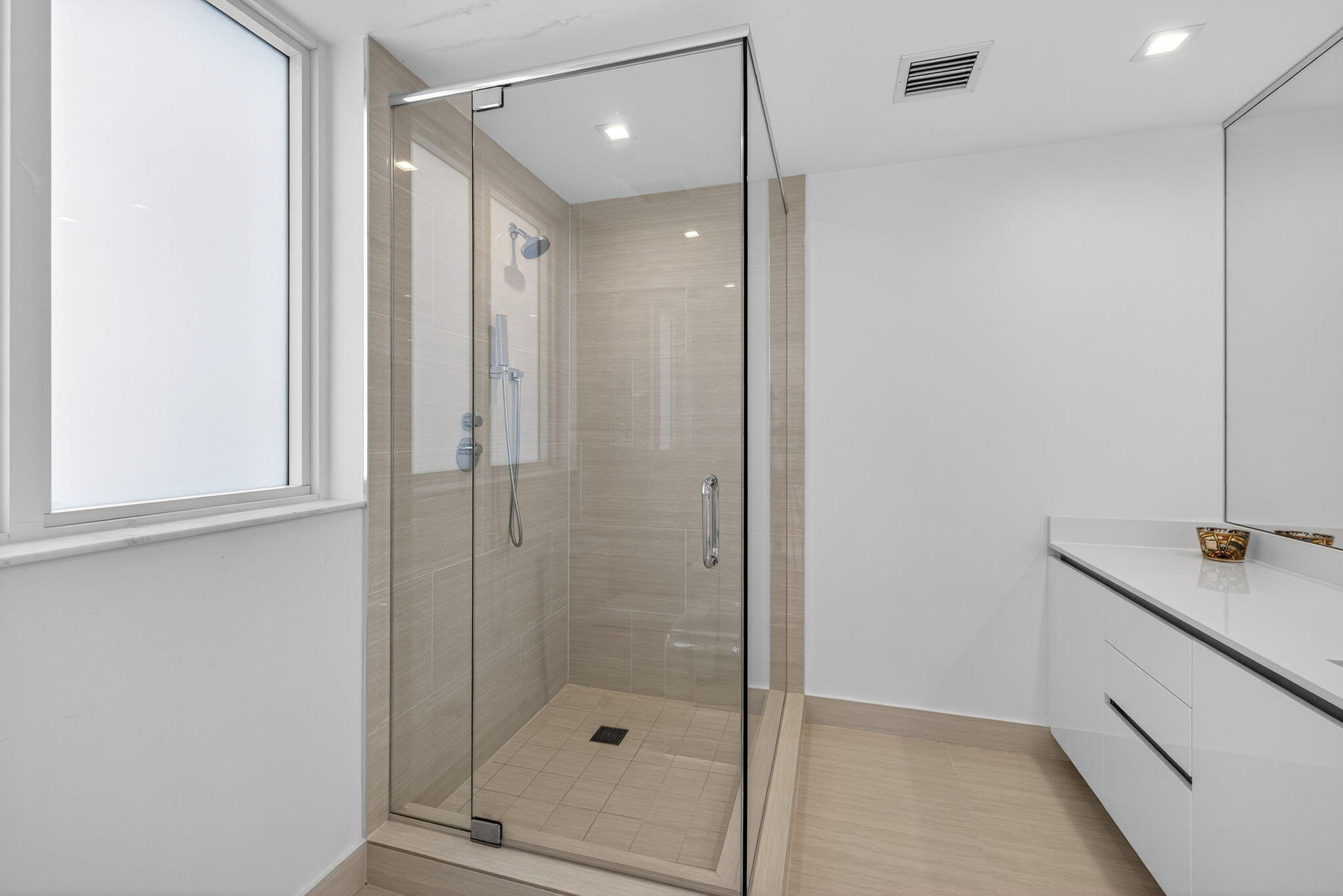 20155 Boca W Drive, Unit C302 Boca Raton, FL 33434 - Photo 19 of 78 Primary Bath #2