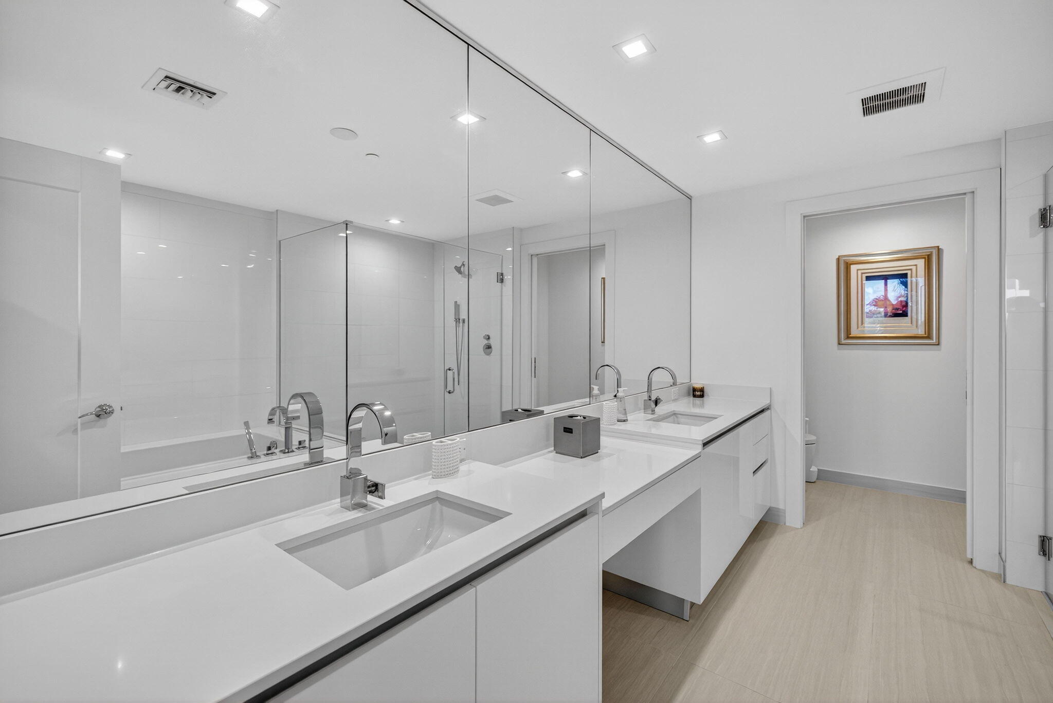 20155 Boca W Drive, Unit C302 Boca Raton, FL 33434 - Photo 22 of 78 Guest Bath #2