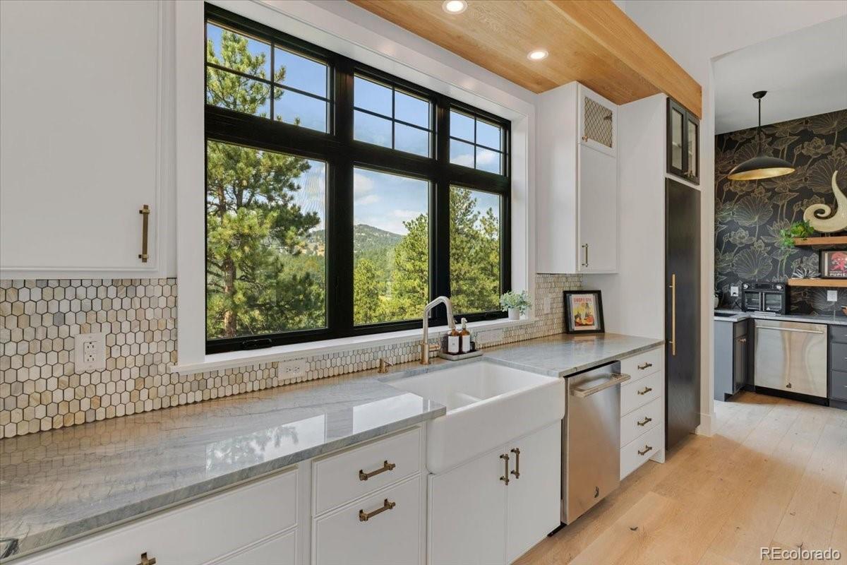 21429 Trappers Trail Morrison, CO 80465 - Photo 15 of 49