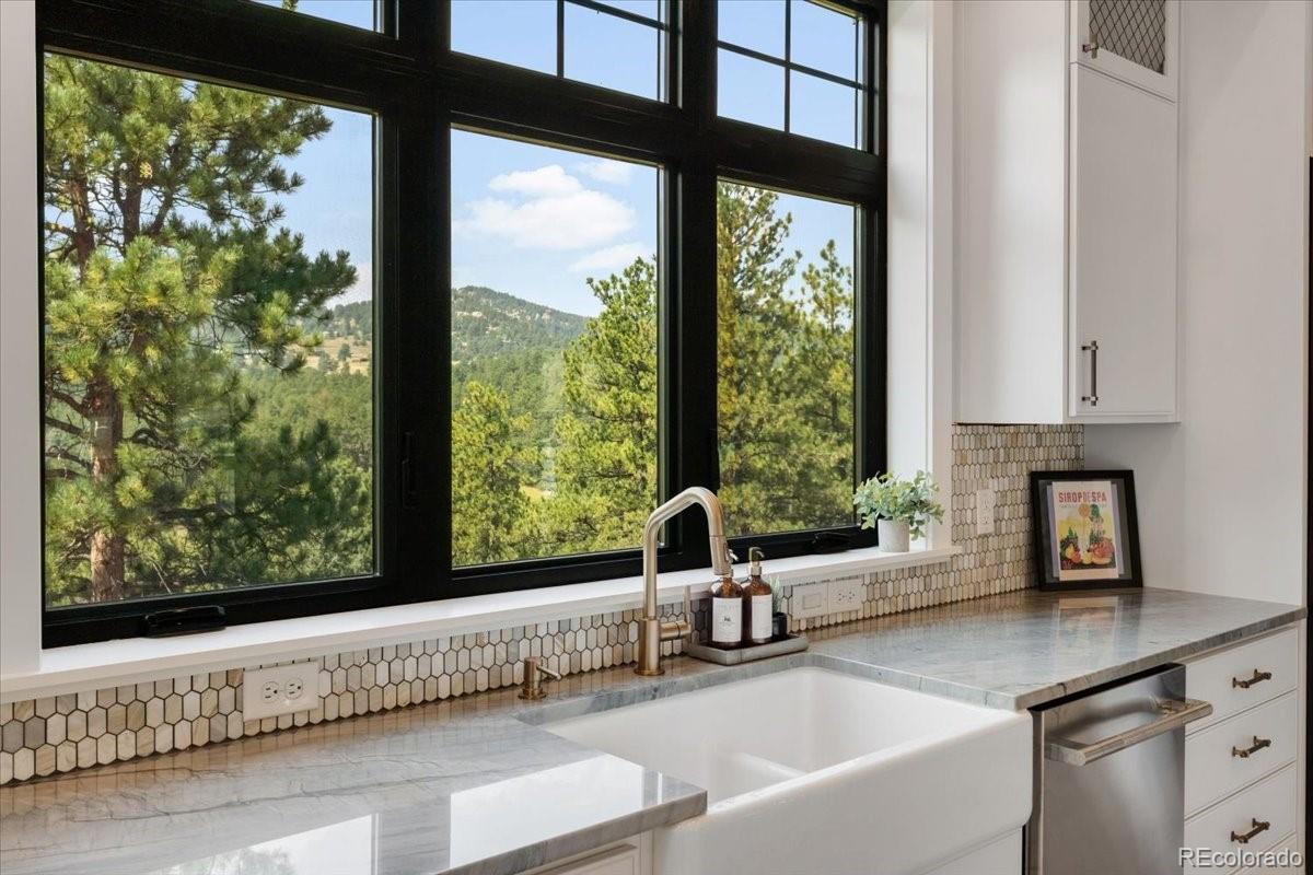 21429 Trappers Trail Morrison, CO 80465 - Photo 16 of 49