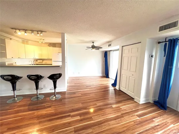 $1,695 | 3315 58th Avenue South, Unit 318, St. Petersburg, FL 33712