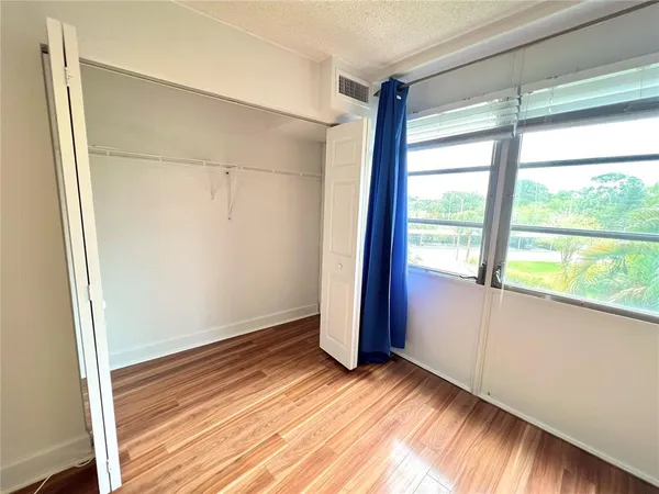 $1,695 | 3315 58th Avenue South, Unit 318, St. Petersburg, FL 33712