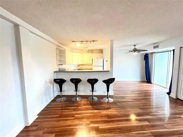 $1,695 | 3315 58th Avenue South, Unit 318, St. Petersburg, FL 33712