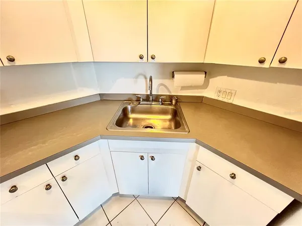 $1,695 | 3315 58th Avenue South, Unit 318, St. Petersburg, FL 33712