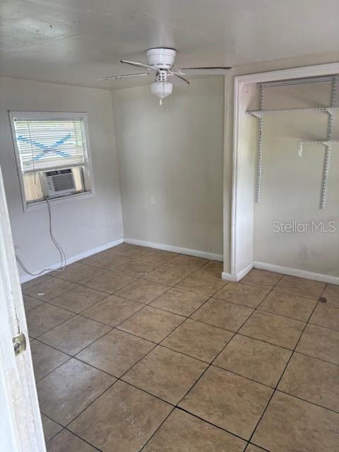 3310 Lexington Street Sarasota, FL 34231 - Photo 23 of 35 an empty room with fan and windows