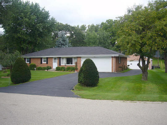 3304 Dallas Road Rockford, IL 61109 - Photo 1 of 6 Gallery Image 1