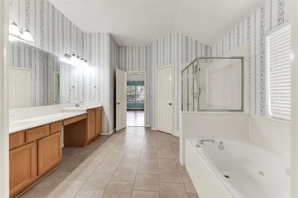 $3,900 | 509 Lochwood Drive, Murphy, TX 75094