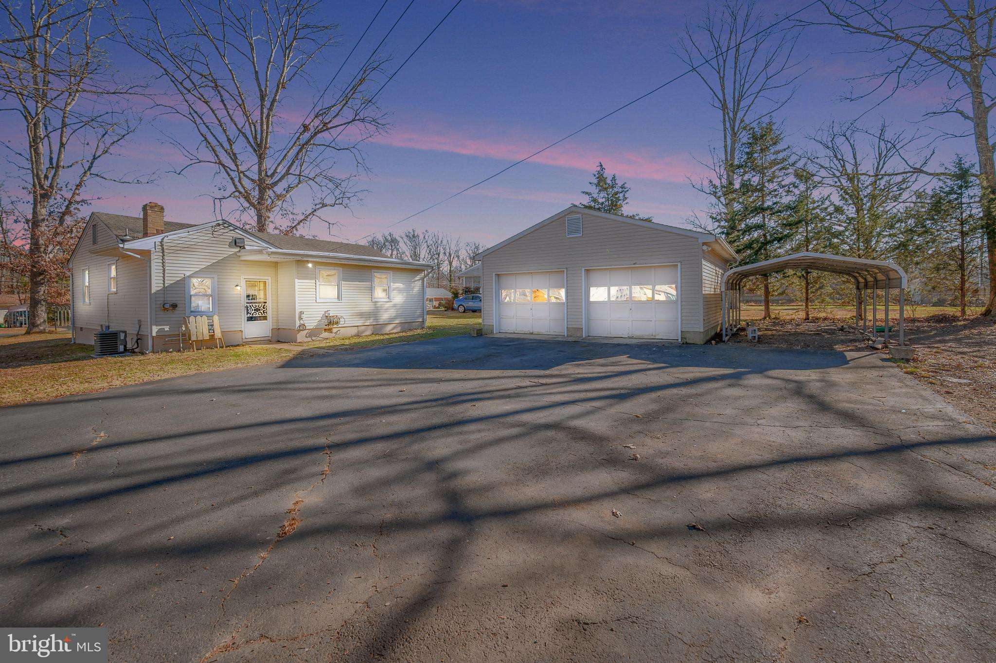 39 Pendleton Road Fredericksburg, VA 22405 - Photo 2 of 39 Garage and Carport