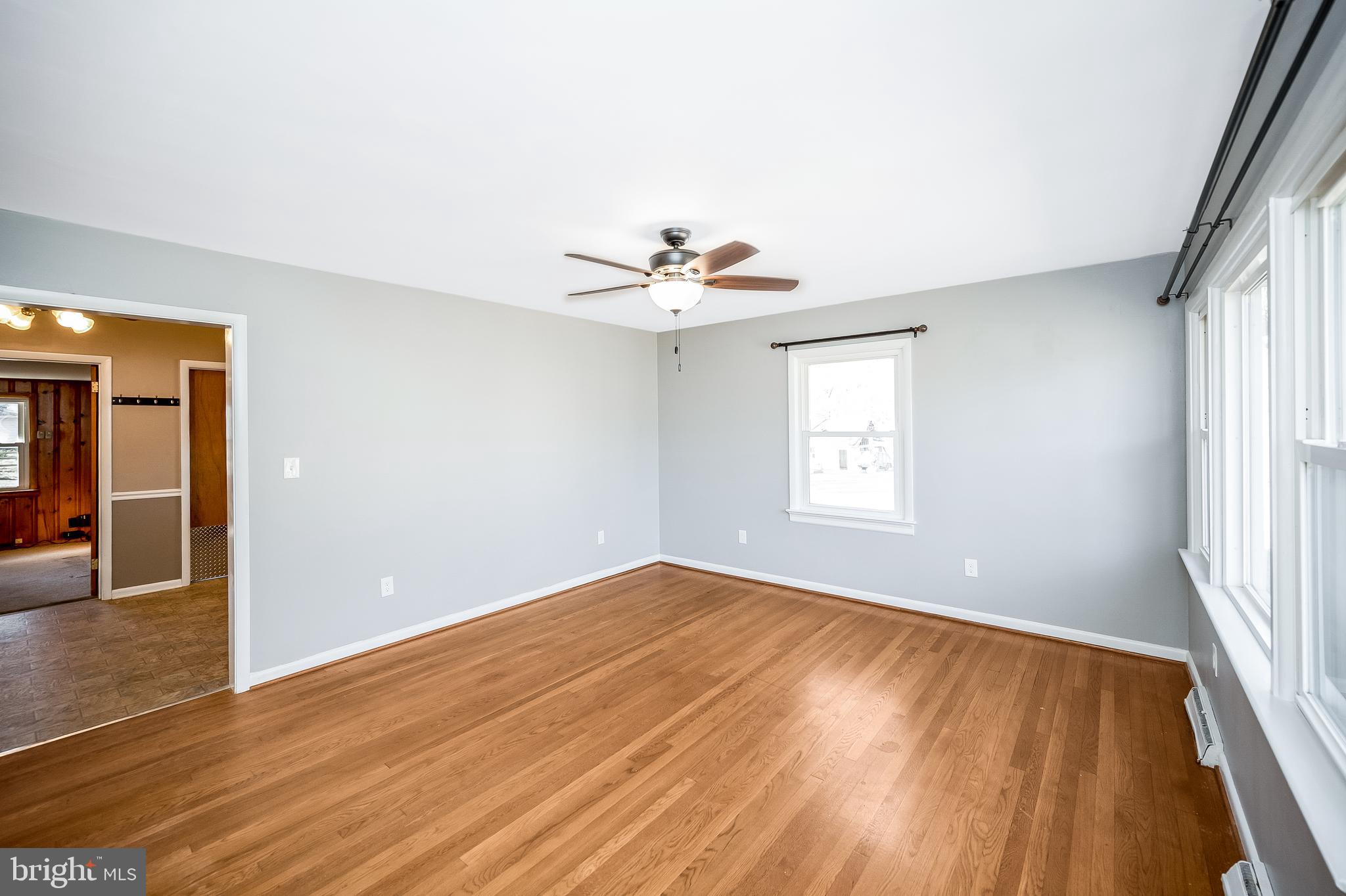39 Pendleton Road Fredericksburg, VA 22405 - Photo 4 of 39 Living Room
