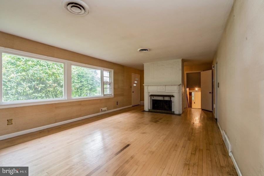 4428 Province Line Road Princeton, NJ 08540 - Photo 23 of 43 Living Room