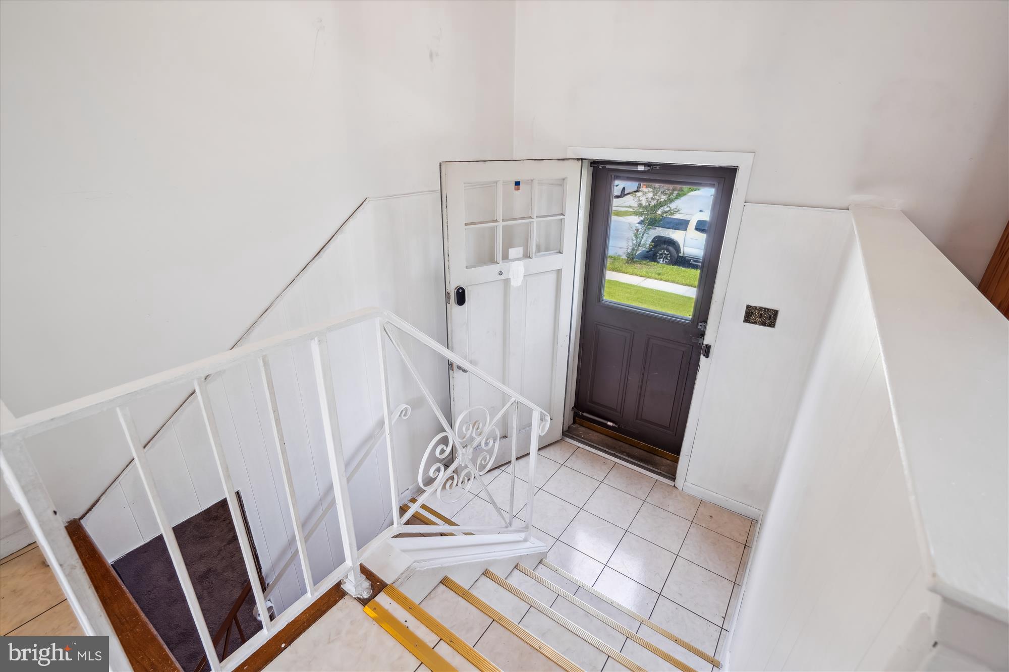 10520 Truxton Road Hyattsville, MD 20783 - Photo 3 of 30 Entry