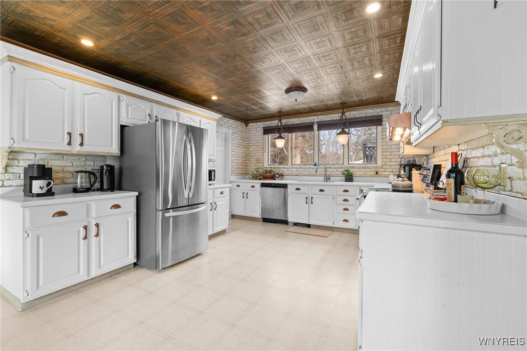 6940 Versailles Plank Road Evans, NY 14047 - Photo 6 of 39