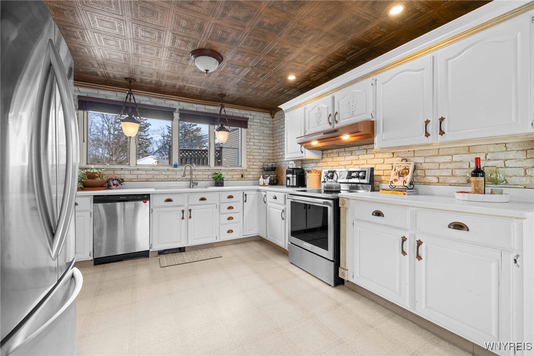 6940 Versailles Plank Road Evans, NY 14047 - Photo 7 of 39