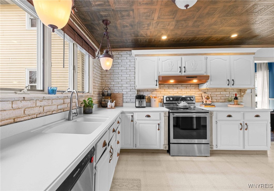 6940 Versailles Plank Road Evans, NY 14047 - Photo 9 of 39