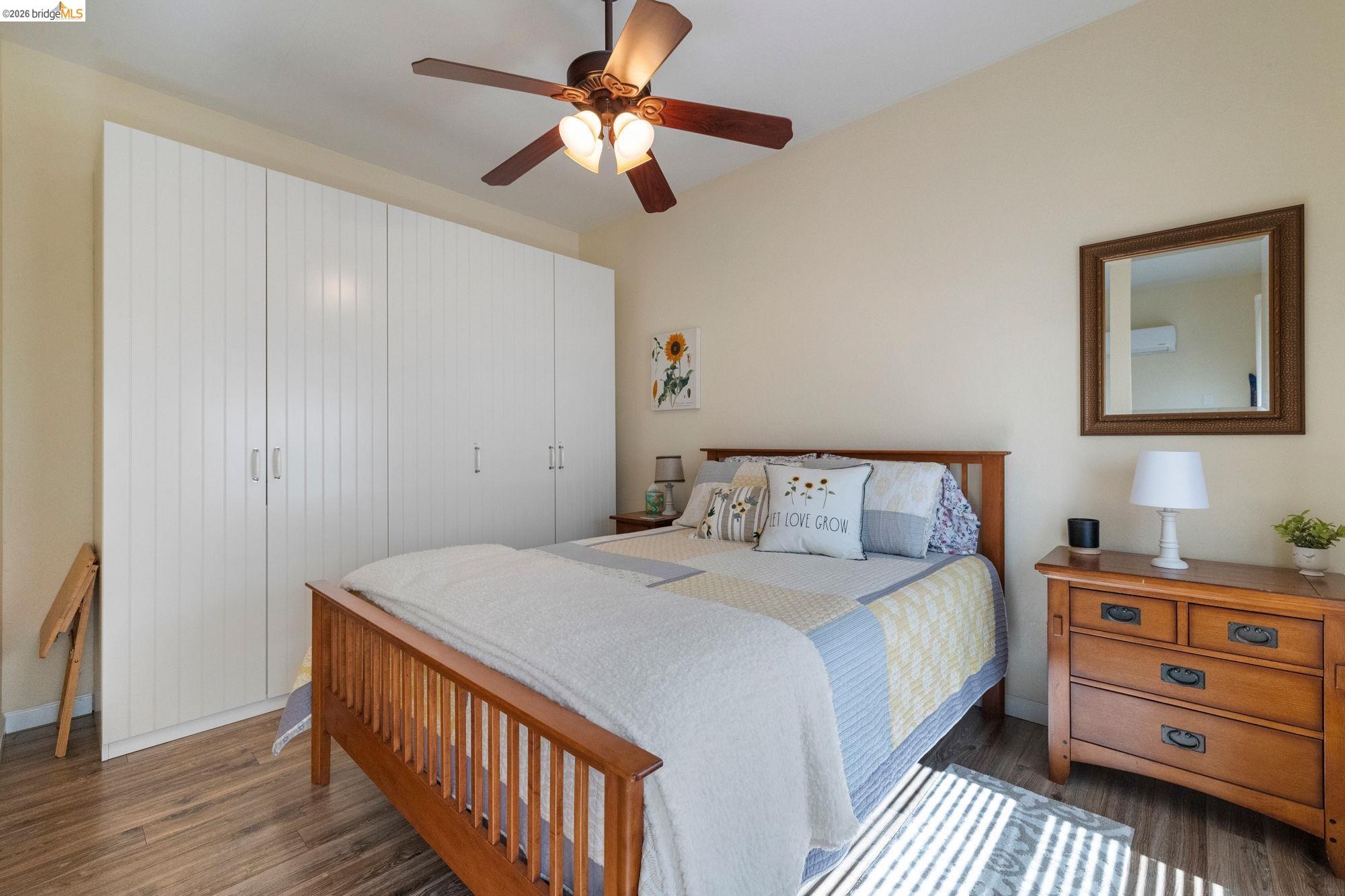 23615 Elizabeth Peak Road Twain Harte, CA 95383 - Photo 24 of 38 Bedroom in studio