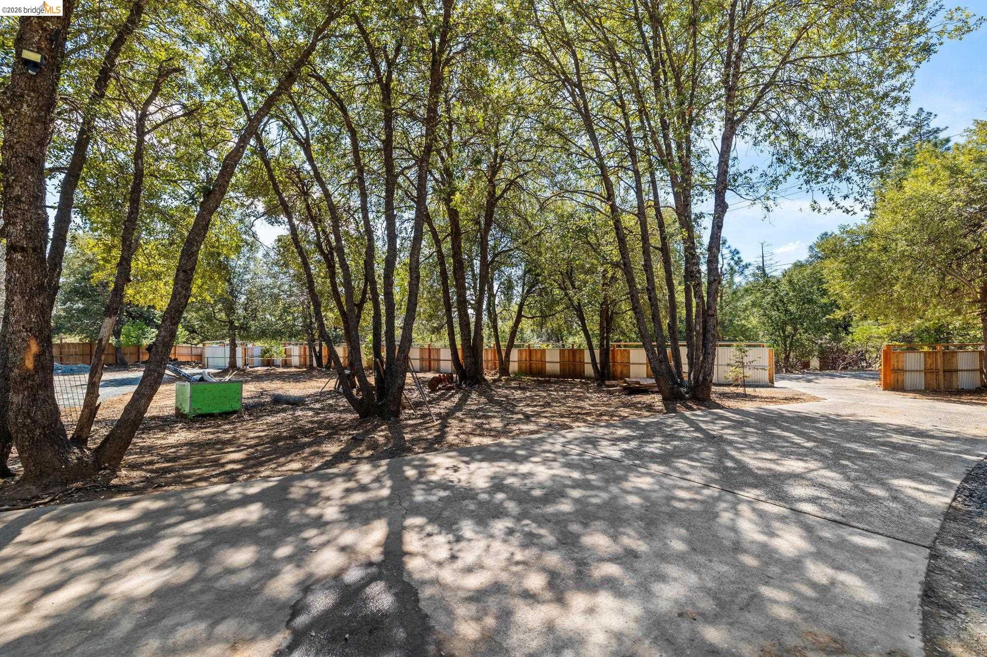 23615 Elizabeth Peak Road Twain Harte, CA 95383 - Photo 30 of 38 Driveway