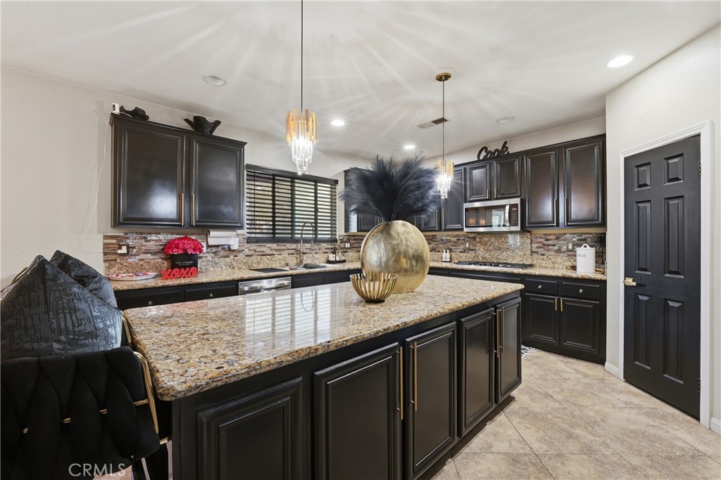 16180 Angel Canyon Drive Riverside, CA 92503 - Photo 10 of 61