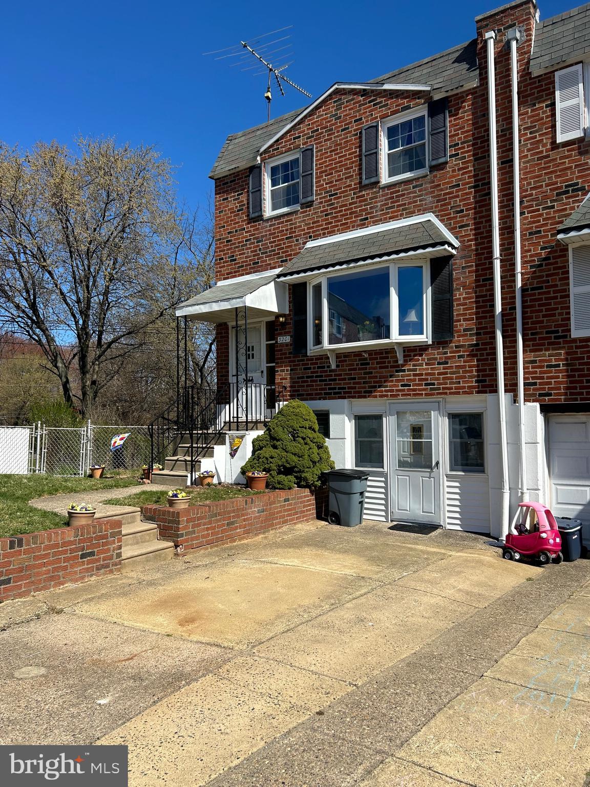 3201 Ancona Road Philadelphia, PA 19154 - Photo 2 of 75