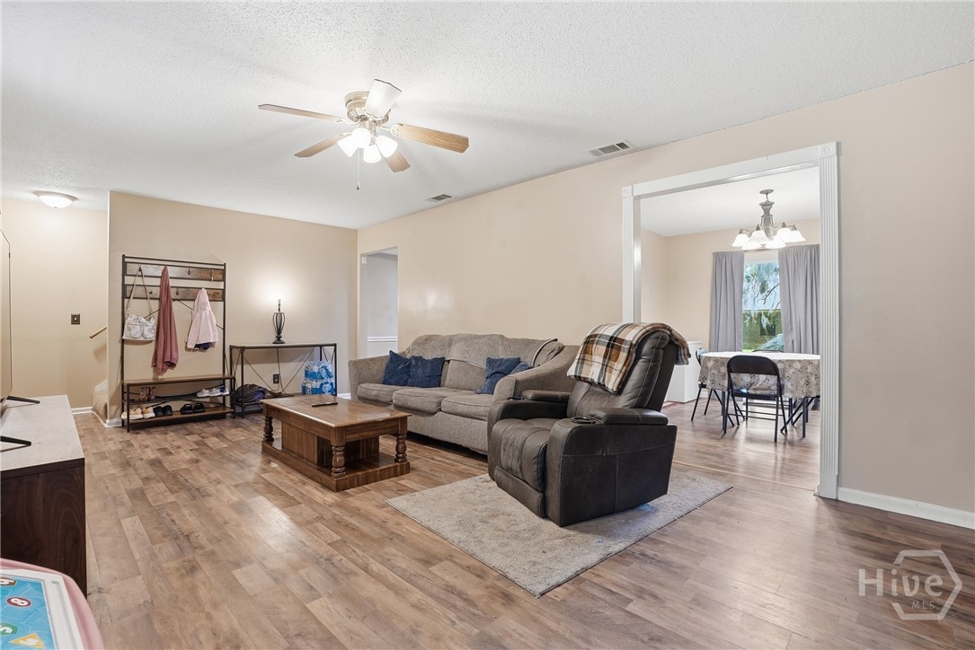 932 Primrose Lane Hinesville, GA 31313 - Photo 6 of 31
