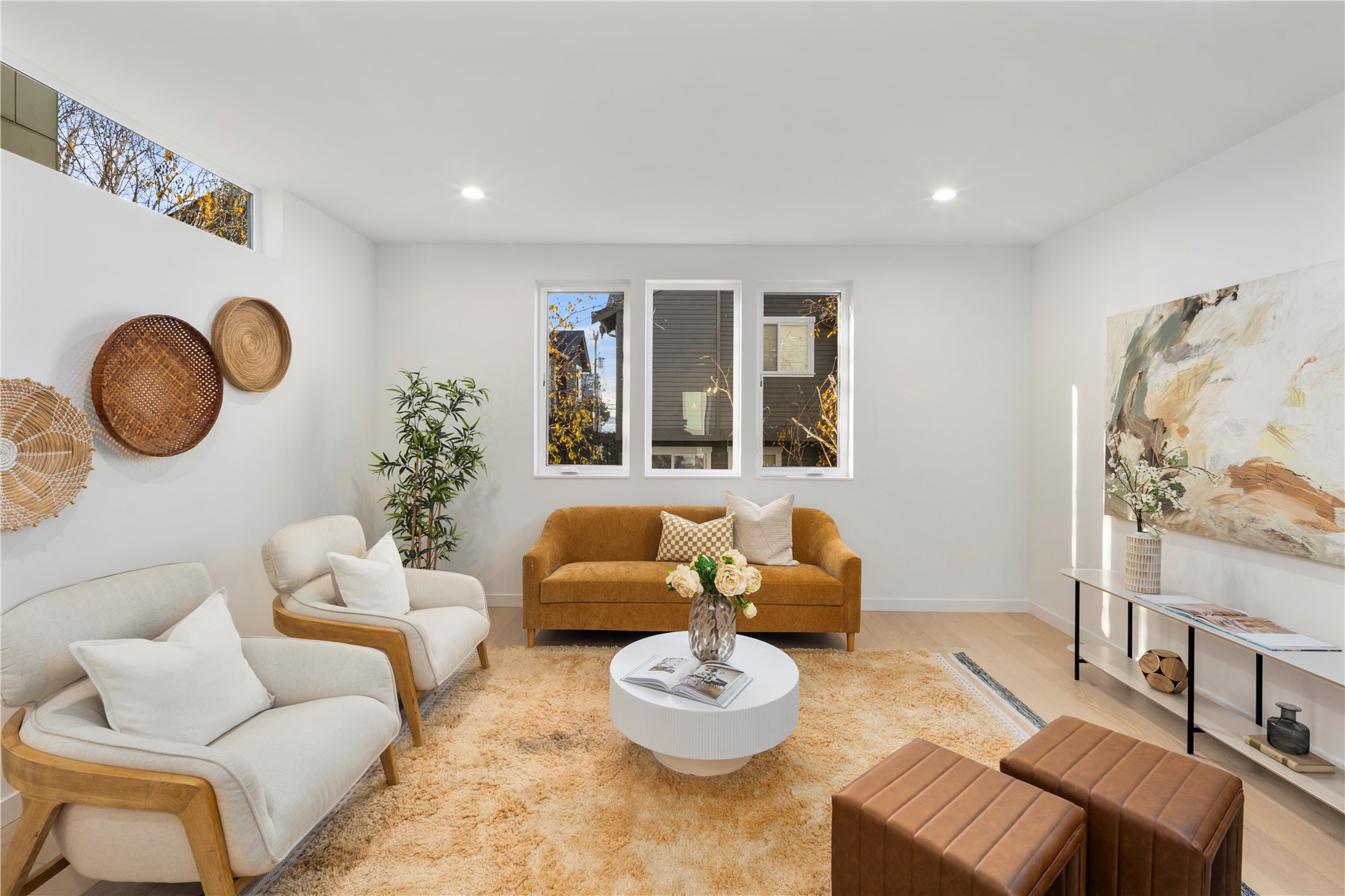 4121 B Chilberg Avenue Southwest Seattle, WA 98116 - Photo 3 of 29 a living room with furniture and painting on the wall