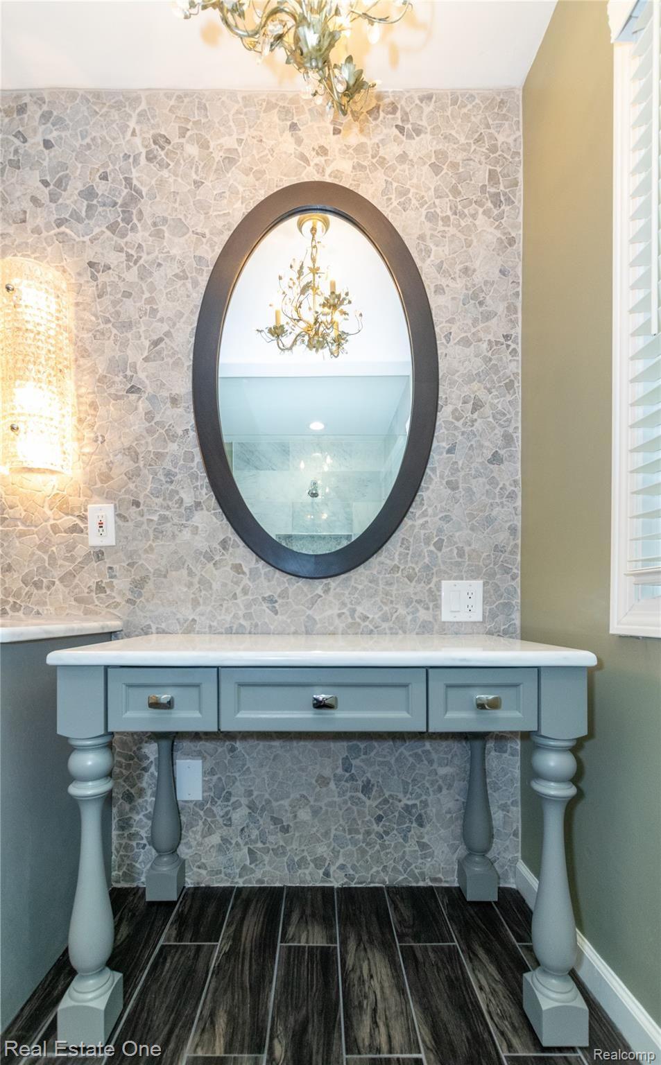 3959 Kaeleaf Road Lake Orion, MI 48360 - Photo 28 of 43 3959KaeleafRd-43.jpg