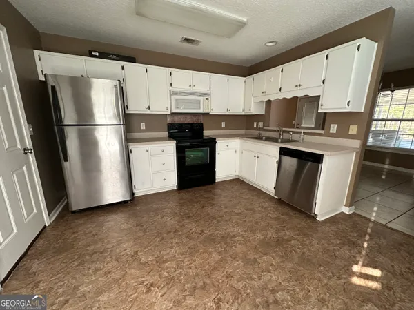 $2,000 | 22 Robins Court, St. Marys, GA 31558