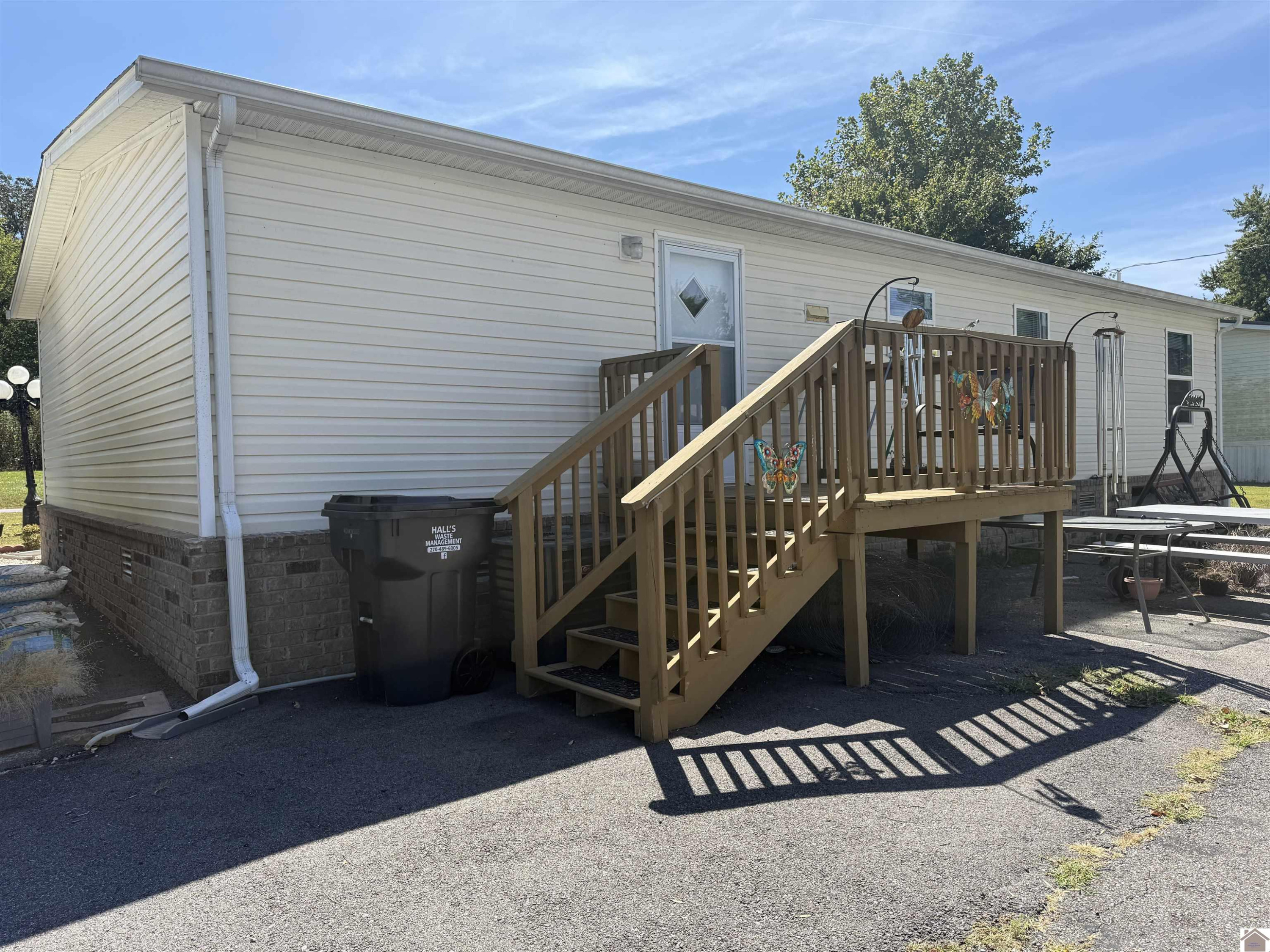 820 3rd Street Hazel, KY 42049 - Photo 23 of 27 Back Deck