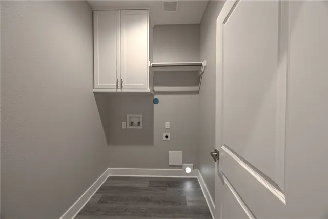 $299,500 | 737 Ebenezer Lane, Brenham, TX 77833